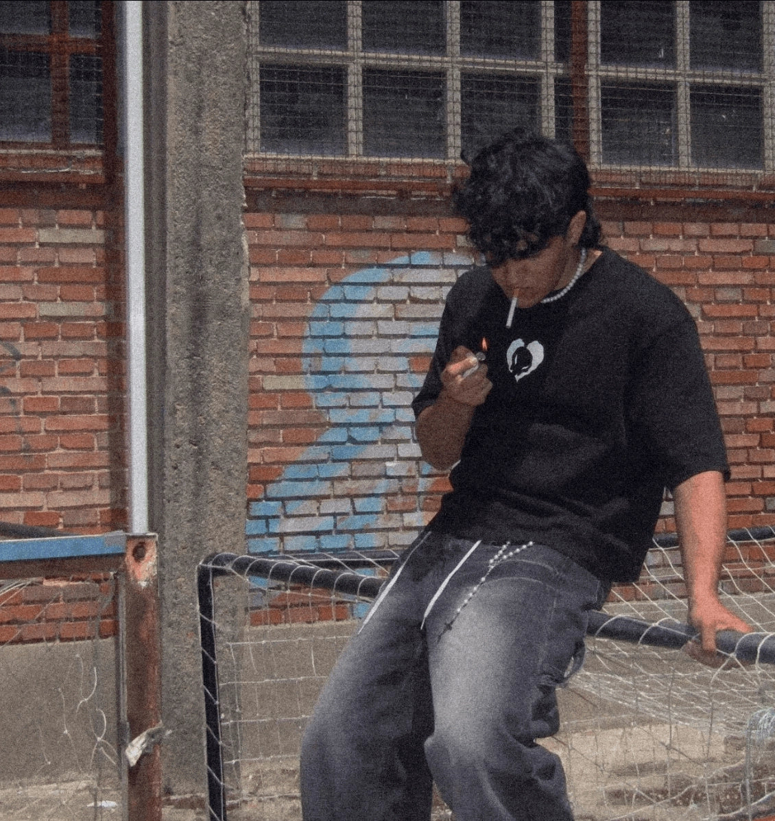 PAINFULL LOVE T-SHIRT - Skull Hearts