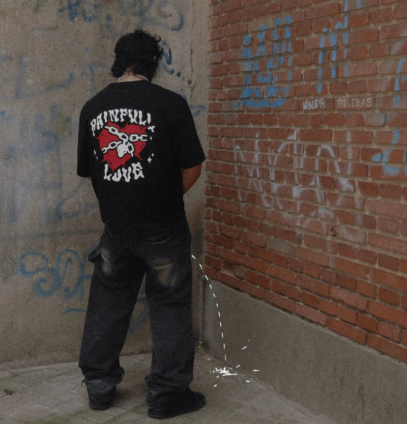 PAINFULL LOVE T-SHIRT - Skull Hearts