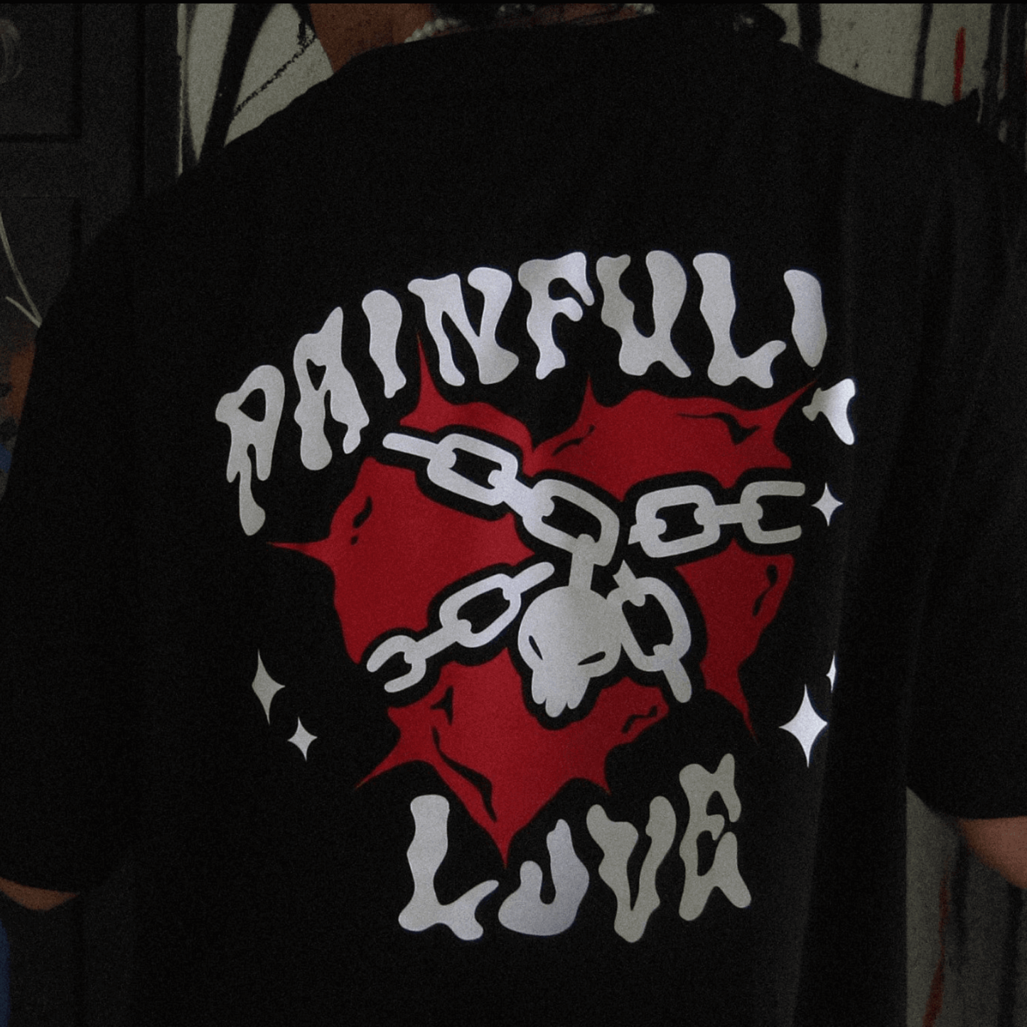 PAINFULL LOVE T-SHIRT - Skull Hearts
